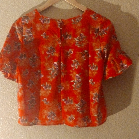 Top - Picture 2 of 2